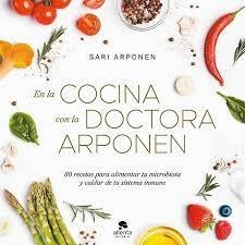 PACK EN LA COCINA CON LA DOCTORA ARPONEN + DELANTAL | 8432715155706 | ARPONEN SARI